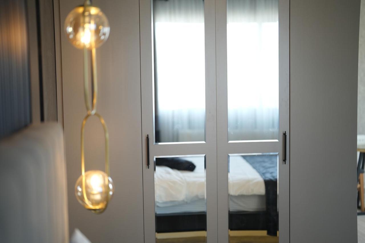 Marlen Hotel Bayrakli Esmirna Exterior foto